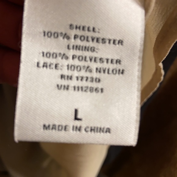 Neiman Marcus/Robert Rodriguez sleeveless Blouse - Picture 5 of 9